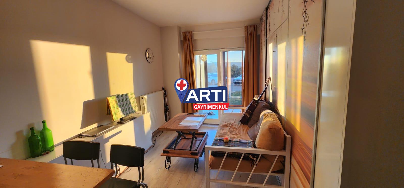 ARTI GAYRIMENKUL’DEN KORUKENT SİTESİNDE EŞYALI SATILIK 1+1