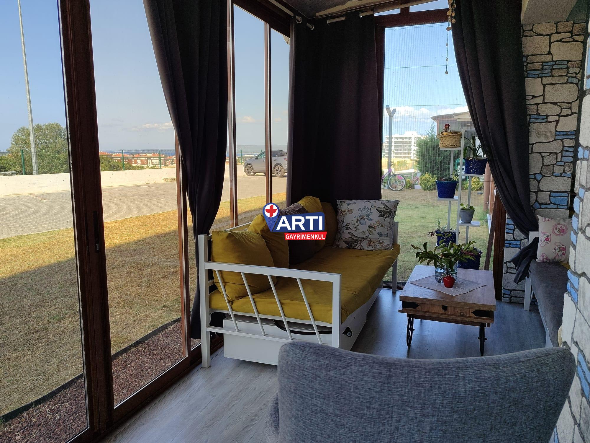 ARTI GAYRIMENKUL’DEN KORUKENT SİTESİNDE EŞYALI SATILIK 1+1