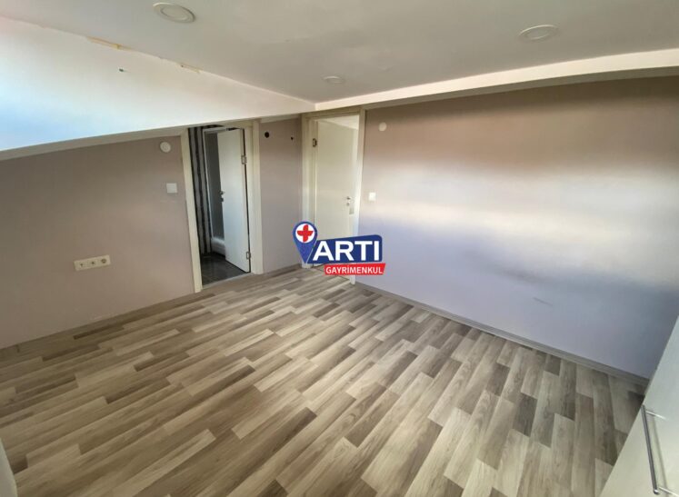 ARTI'DAN TABYALAR ARKASINDA EBEVEYN BANYOLU SATILIK 2+1 DUBLEKS
