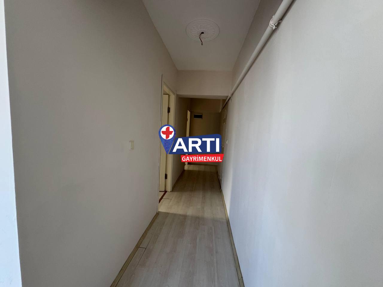 ARTI GAYRİMENKUL'DEN TROİA PALACE SİTESİNDE SATILIK 2+1 DAİRE