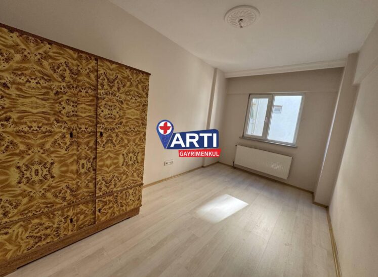 ARTI GAYRİMENKUL'DEN TROİA PALACE SİTESİNDE SATILIK 2+1 DAİRE