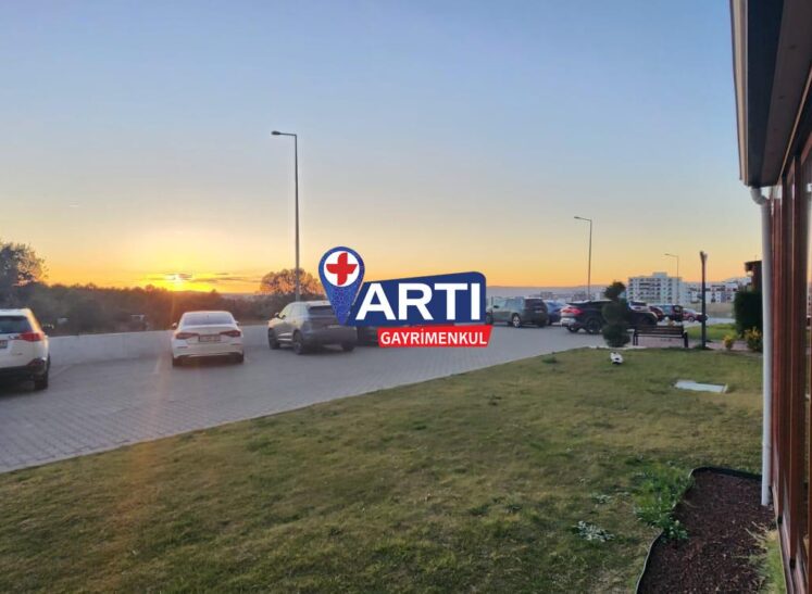 ARTI GAYRIMENKUL’DEN KORUKENT SİTESİNDE EŞYALI SATILIK 1+1